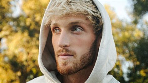 how old is logan paul.